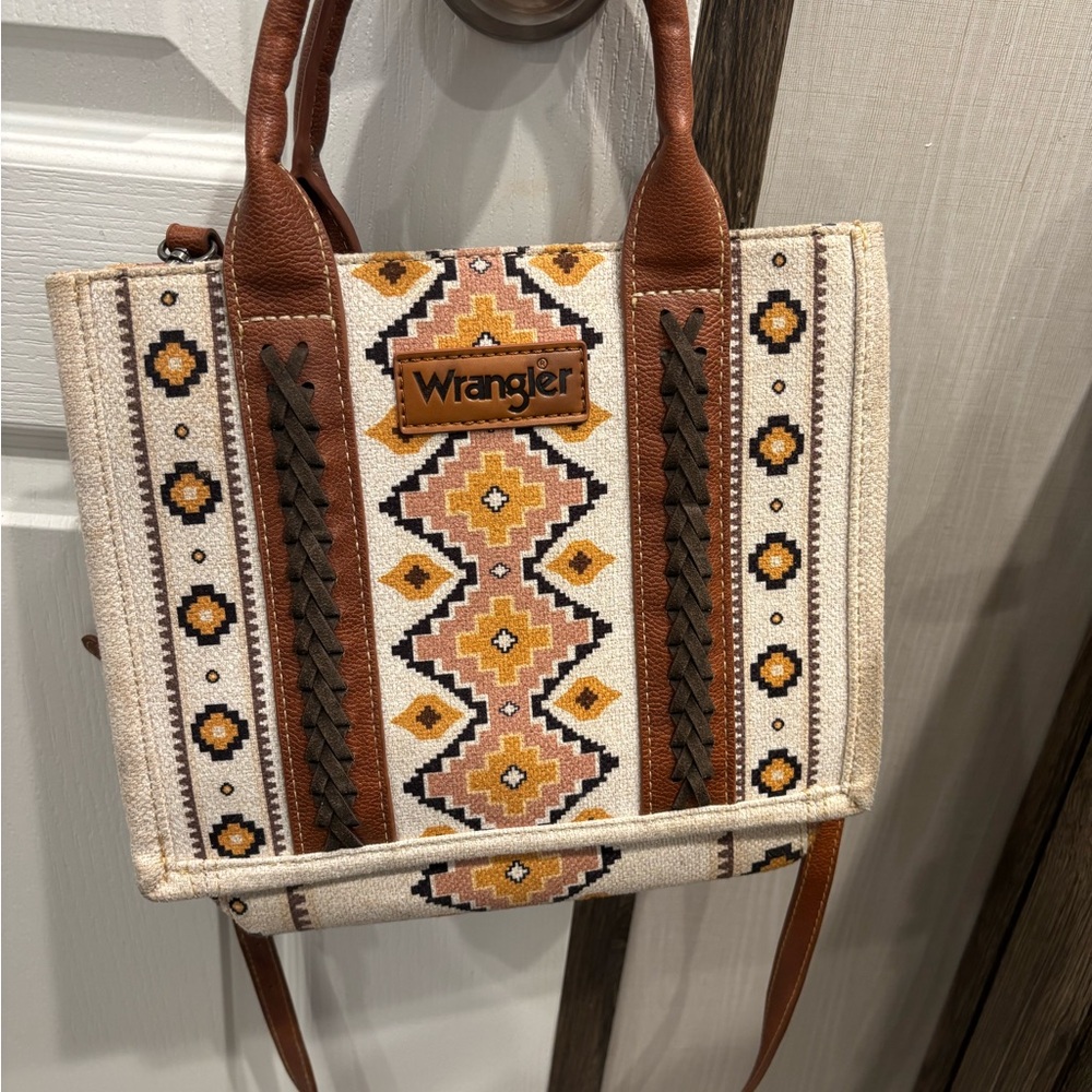 Wrangler Tan and Cream Geometric Tote